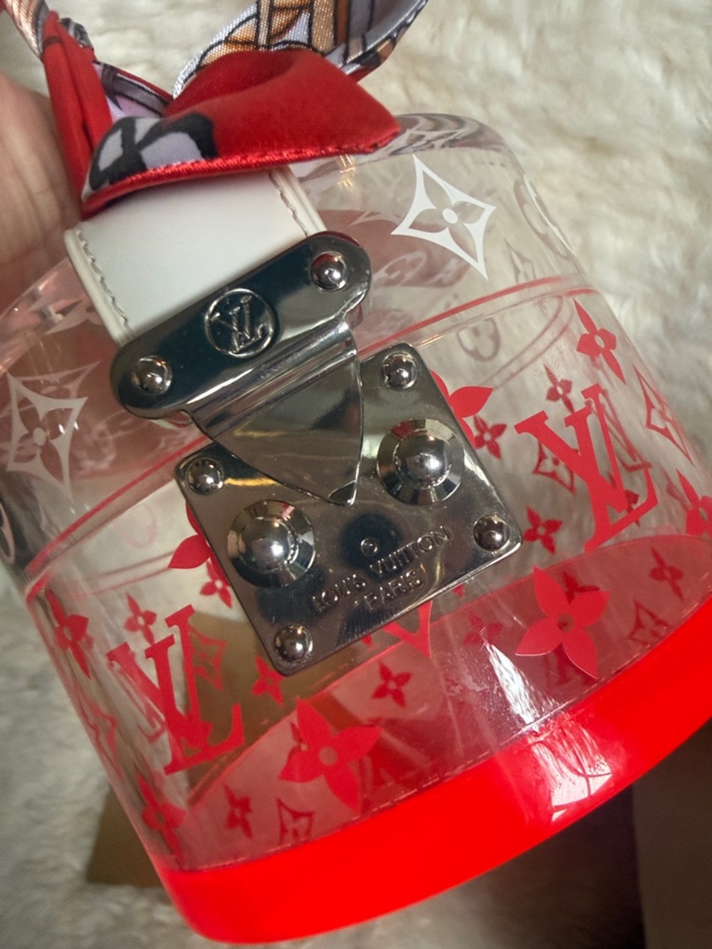 Louis Vuitton Clear Monogram Scott Case and Silk Scarf - White and Neon Red - Picture 8 of 9